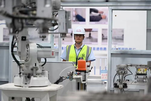 智能工廠工長 在技術洪流中的社會經濟咨詢服務體驗